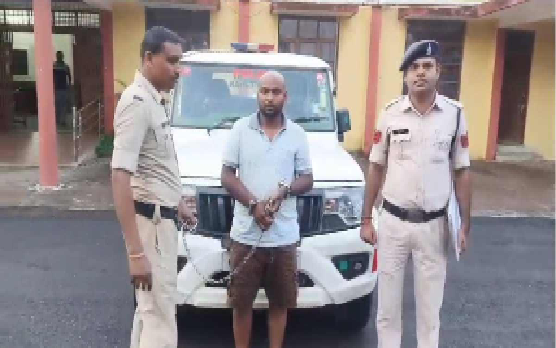 कैदी फरार