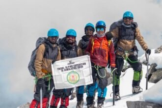 छत्तीसगढ़ के मुख्यमंत्री श्री विष्णु देव साय के सम्मान में रखा गया नाम, आल्पाइन शैली में 12 घंटे में पूरी की चढ़ाई,पहली बार हिमालय पहुँचे आदिवासी पर्वतारोही, 4 IMG 20251030 WA0012