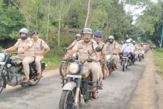 लौह पुरुष सरदार वल्लभ भाई पटेल की 150 वीं जयंती पर सूरजपुर पुलिस ने निकाली हेलमेट जागरूकता रैली 2 IMG 20251101 WA0049