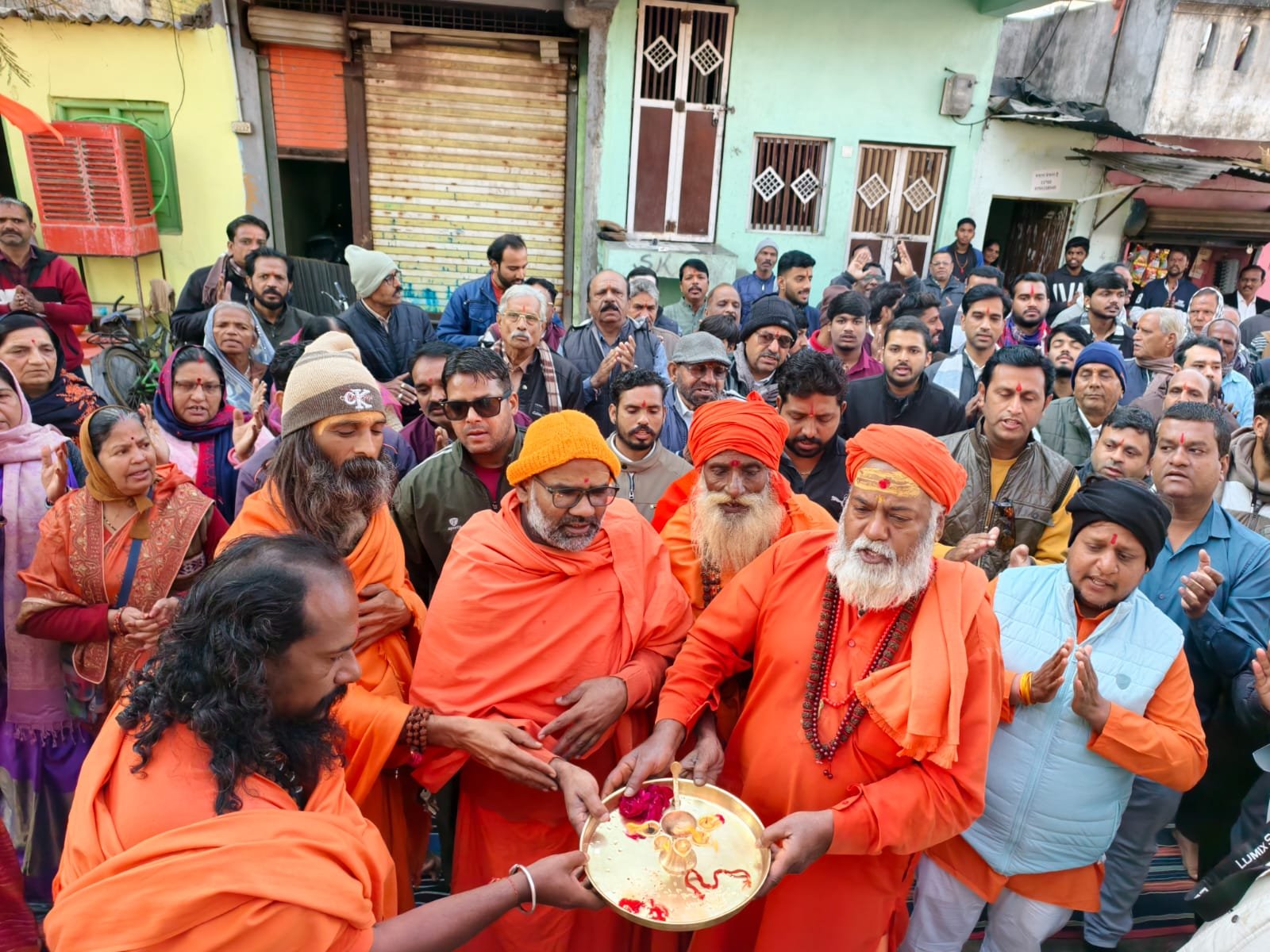 09e85b7777384272adb86df27d91b356