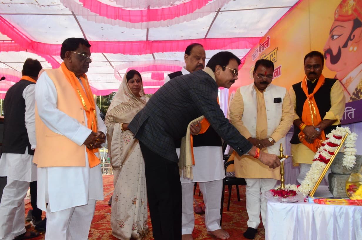 रतलाम स्थापना गौरव दिवस धूमधाम से मनाया ; रतलाम विकास के कार्य प्रमुखता से किये जायेंगे-चेतन्य काश्यप : कैबिनेट मंत्री काश्यप और महापौर पटेल के आतिथ्य में हुआ कार्यक्रम 3 IMG 20260123 WA0051