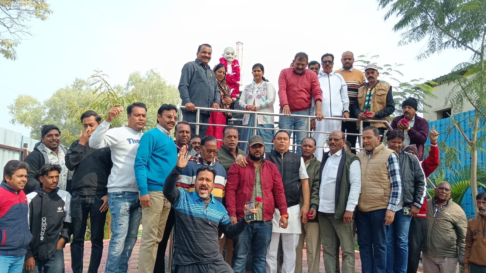 रतलाम /शहर कांग्रेस कमेटी ने किया आयोजन : राष्ट्रपिता महात्मा गांधी जी का शहीदी दिवस मनाया,प्रतिमा पर किया माल्यार्पण 4 IMG 20260130 WA0054