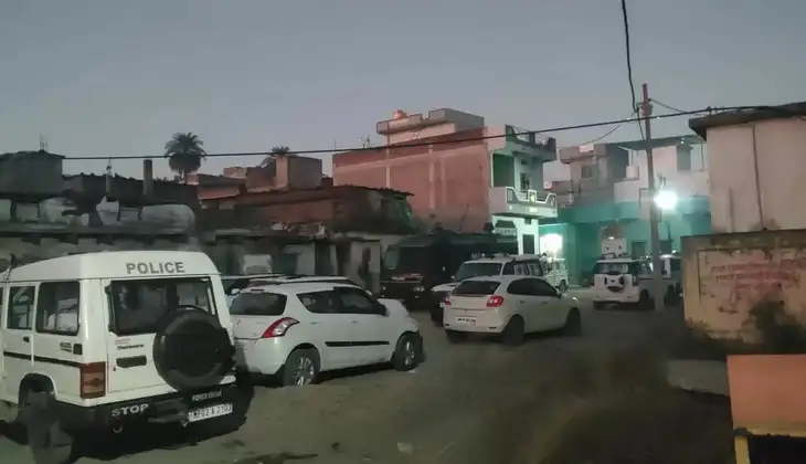 रतलाम के ड्रग्स फैक्ट्री चिकलाना गांव में देर रात मारा छापा : 10 किलो 900 ग्राम एमडी और हथियार भी बरामद,16 आरोपी गिरफ्तार,कार्रवाई जारी 2 b4e1e699b86c2783129fb654714abdc1