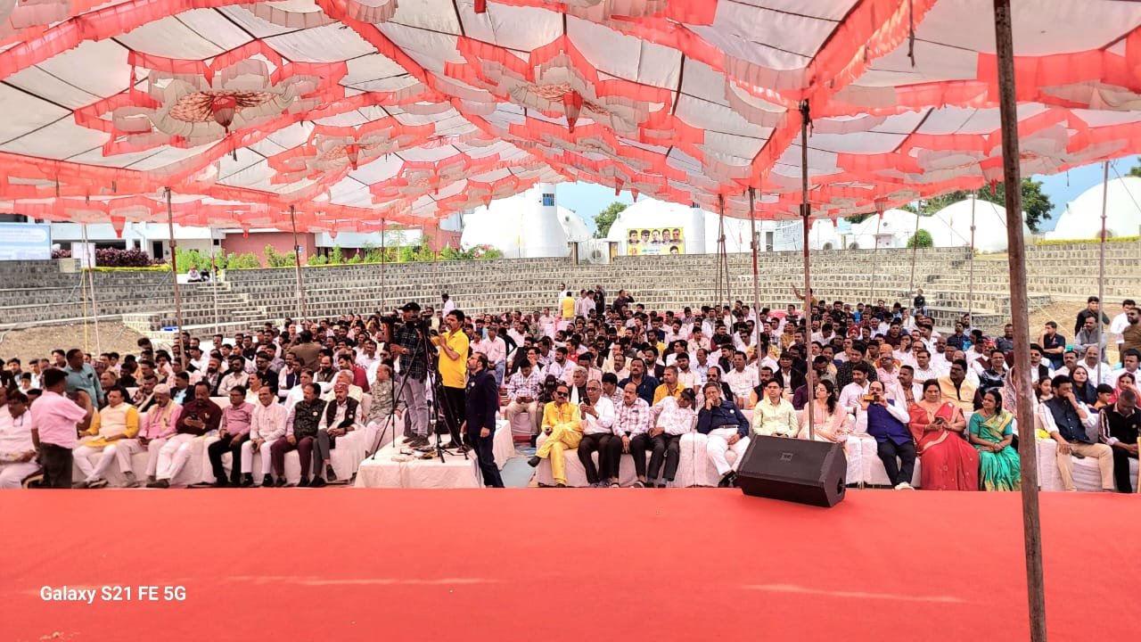 Khargone News/राष्ट्रीय पत्रकार सम्मान एवं कल्याण महोत्सव 2026 बना मील का पत्थर : भारतीय पत्रकार संघ ‘एआईजे’ के तत्वावधान में 1000 से अधिक पत्रकारों की गरिमामय सहभागिता 3 IMG 20260201 WA0093