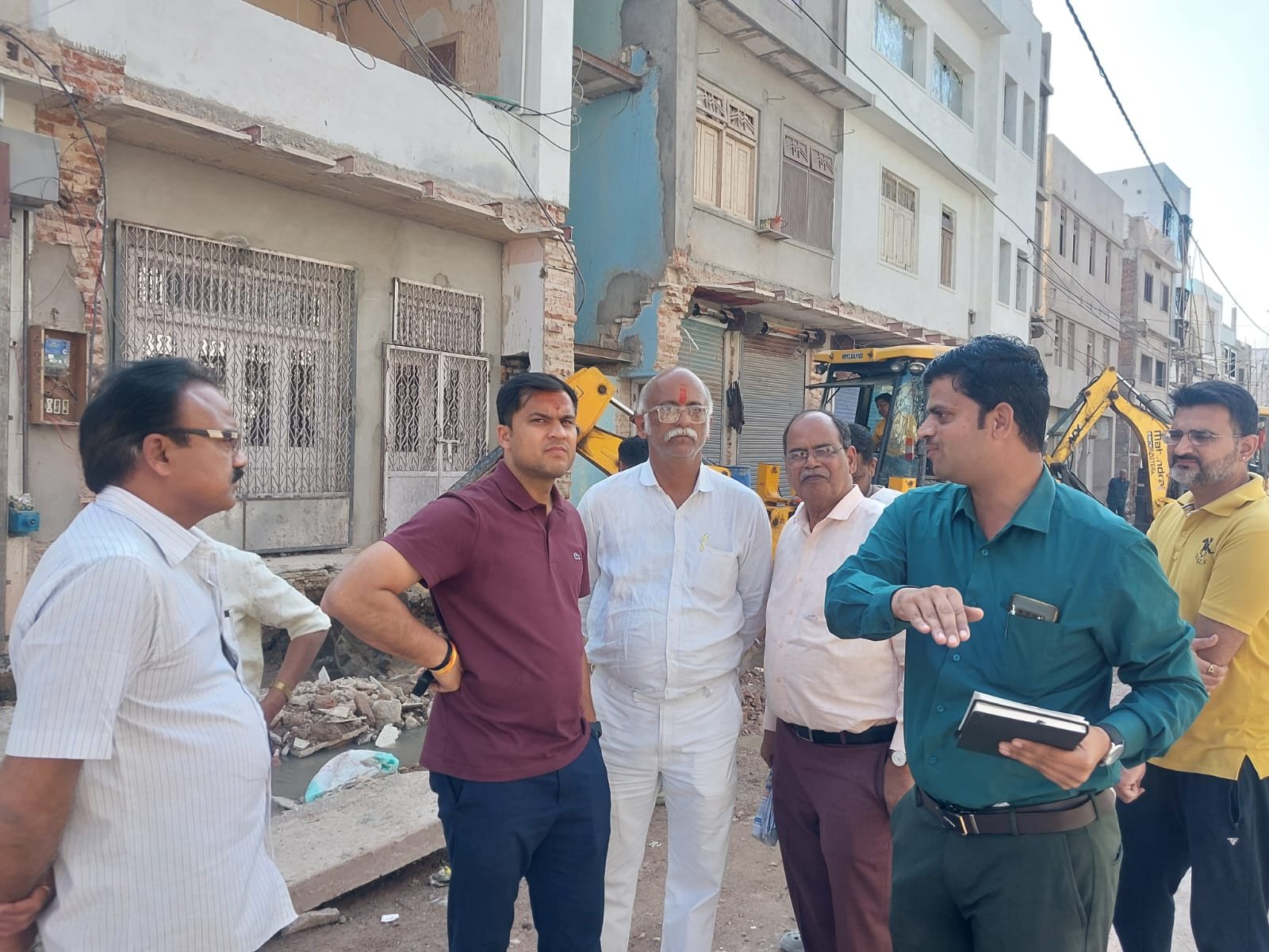 उज्जैन/निगम आयुक्त ने किया मार्ग चौड़ीकरण कार्यों का निरीक्षण : कंठाल से सतीगेट एवं ढाबा रोड पर चल रहे कार्य शीघ्र पूर्ण करें एवं नागरिकों को किसी प्रकार की समस्या ना हो - अभिलाष मिश्रा 5 IMG 20260222 WA0087